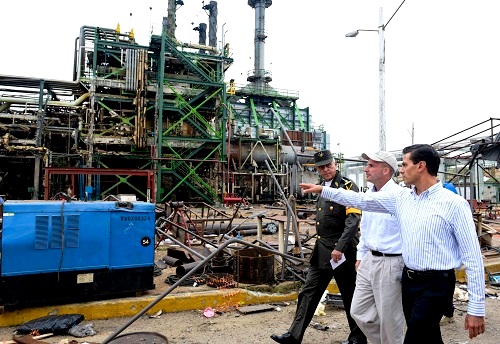 Mexico President Enrique Pena Nieto, right, visits the Clorados 3 plant after the 20 April 2016 explosion in the Pajaritos petrochemical complex in Coatzacoalcos, Veracruz state, Mexico. (Xinhua News Agency/REX/Shutterstock)