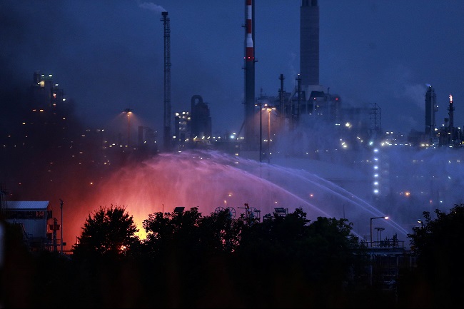 Pictured above: Firefighters try to contain the flames at Ludwigshafen on Monday evening. Source: Xinhua News Agency/REX/Shutterstock 