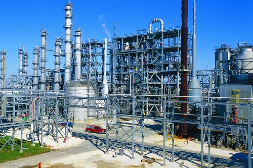 Products manufactured by Shell Chemical at Deer Park, Texas, include lower olefins, aromatics and phenol/acetone. (Photo: Shell Chemical)